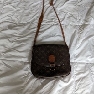 Louis Vuitton St Cloud